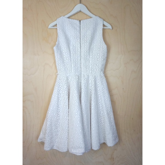 Closet London White Lace Skater Dress with Silver Belt - Picture 5 of 10
